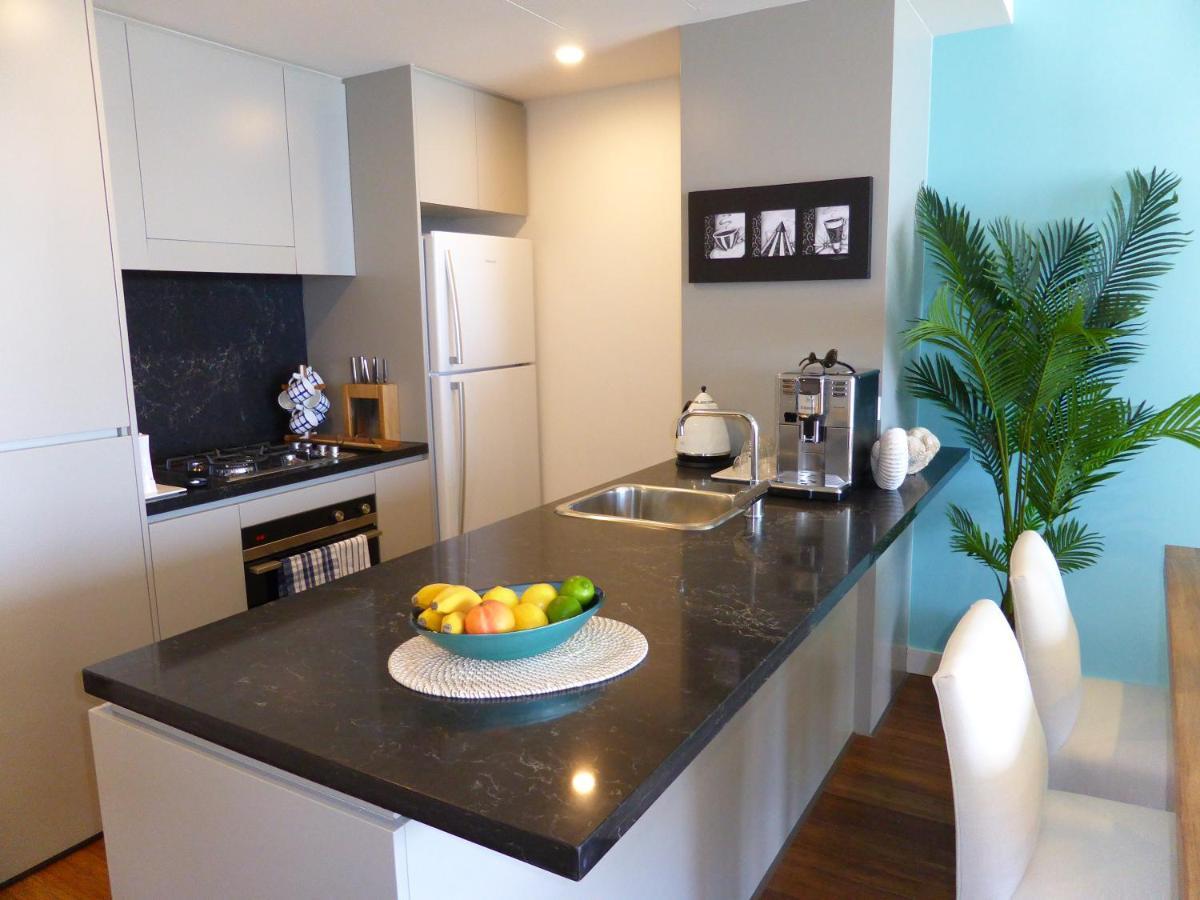Arena Luxury Beachfront Apartment นิวแคสเซิล ภายนอก รูปภาพ