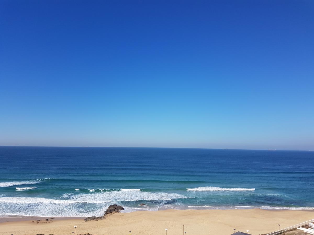 Arena Luxury Beachfront Apartment นิวแคสเซิล ภายนอก รูปภาพ